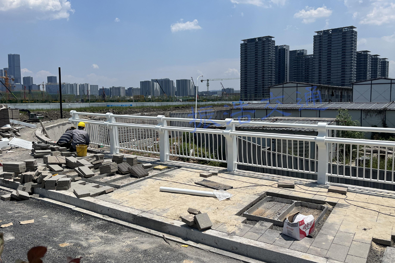 Parapet din aliaj de aluminiu
